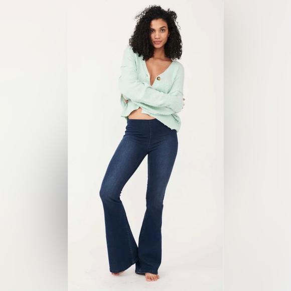 Free People Denim - Free People Penny Pull-on Flare jeans